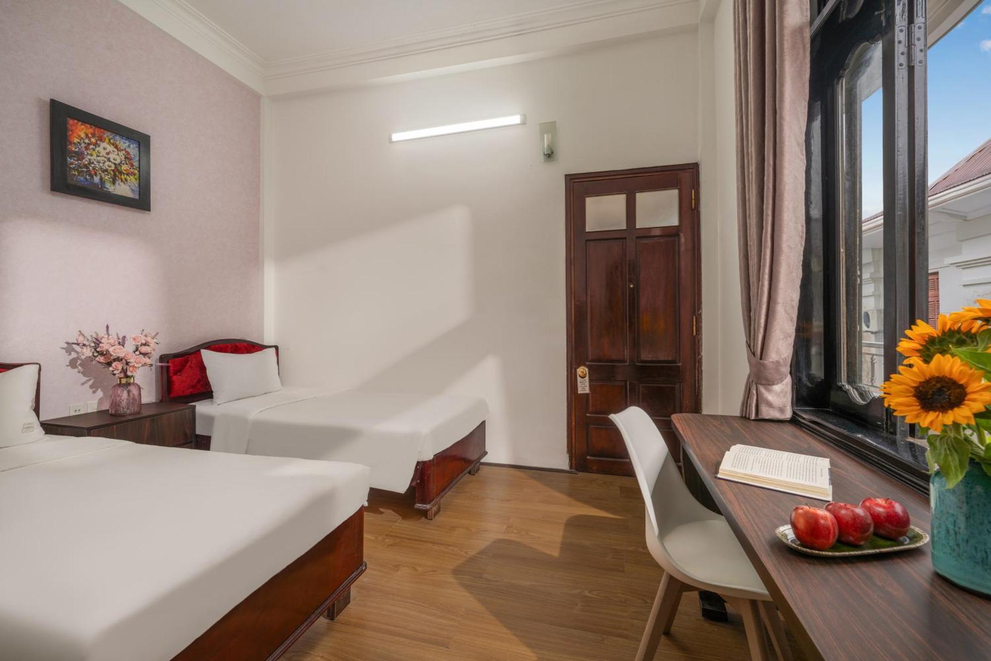 Kly Hotel Hue Exterior photo