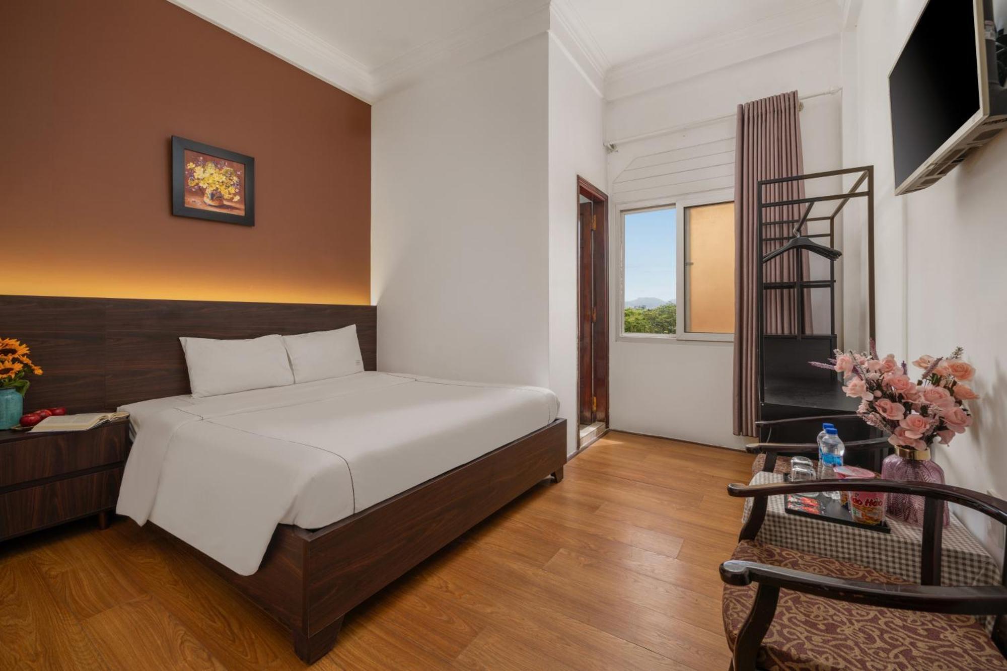 Kly Hotel Hue Exterior photo