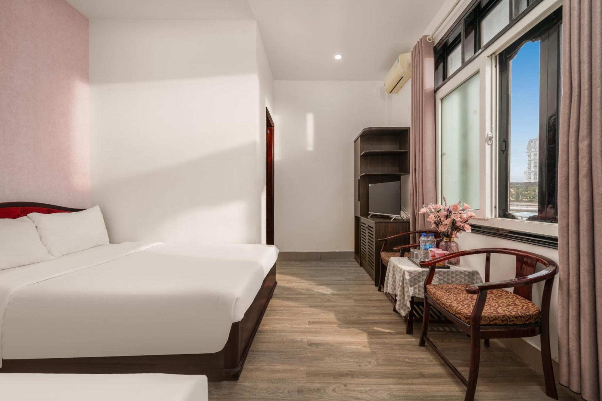 Kly Hotel Hue Exterior photo